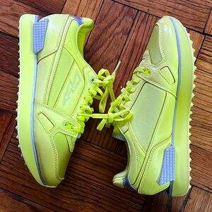 NIB Puma mile rider x  emoji retail size: 6 womens